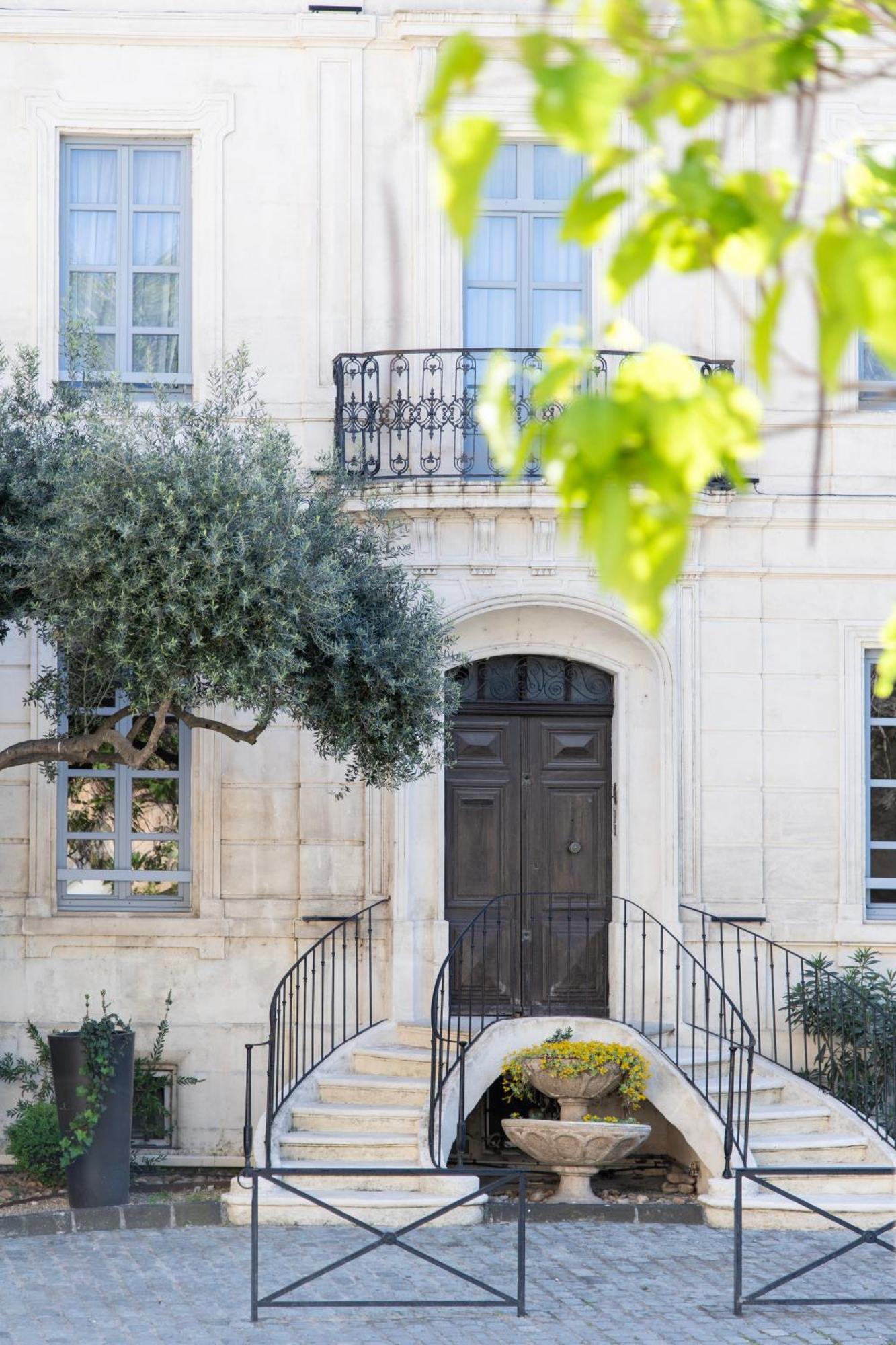 Hotel Atrium Arles Centre Екстериор снимка
