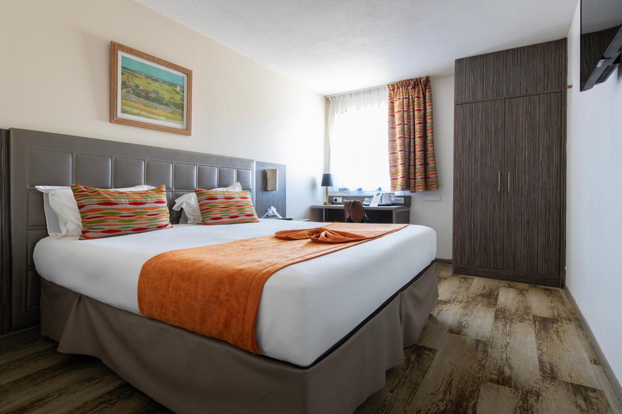 Hotel Atrium Arles Centre Екстериор снимка