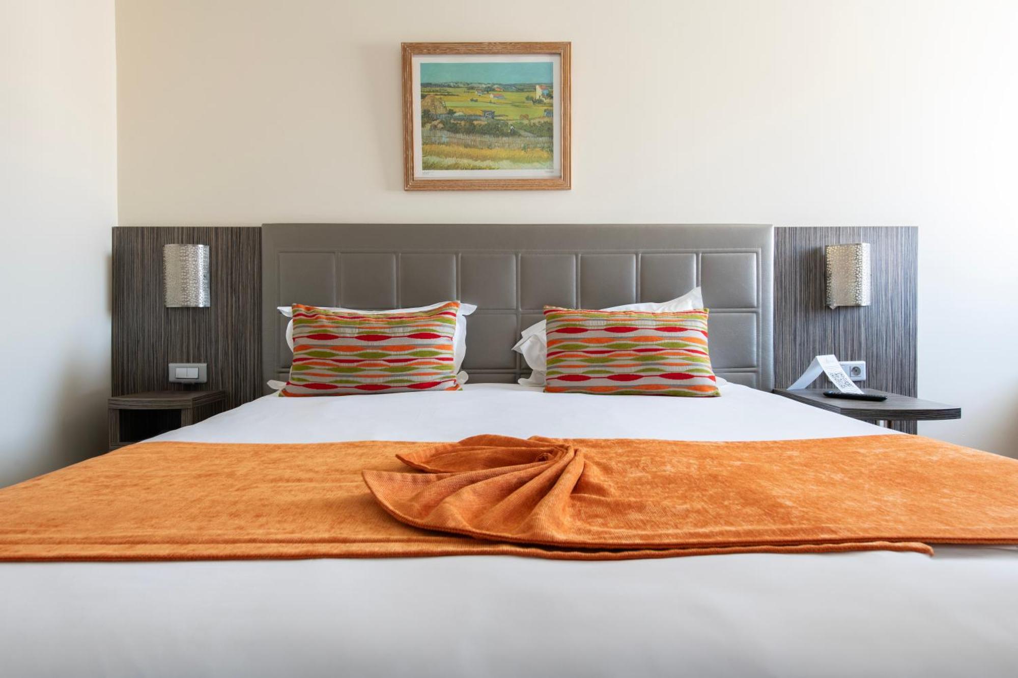 Hotel Atrium Arles Centre Екстериор снимка