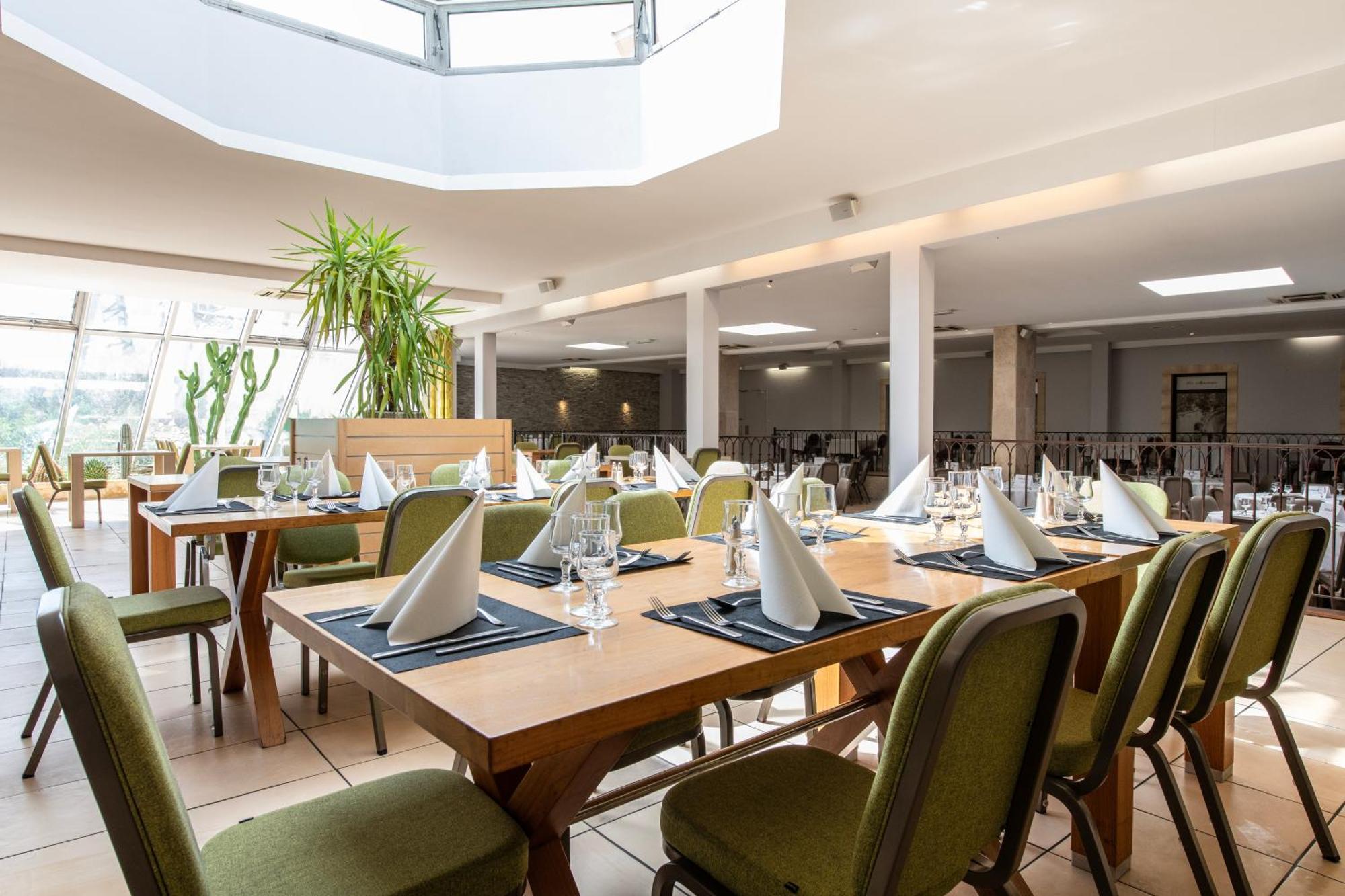 Hotel Atrium Arles Centre Екстериор снимка