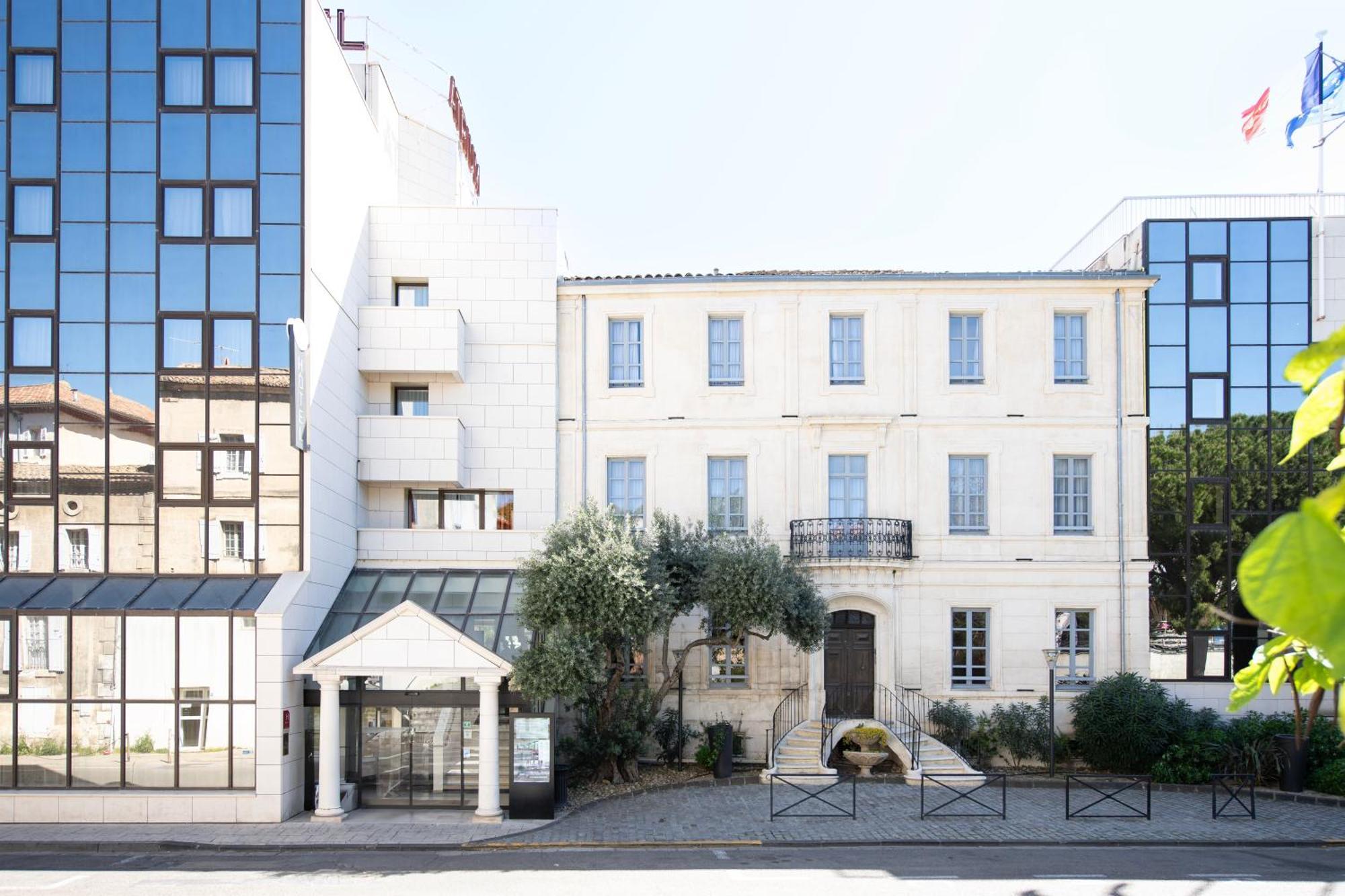Hotel Atrium Arles Centre Екстериор снимка