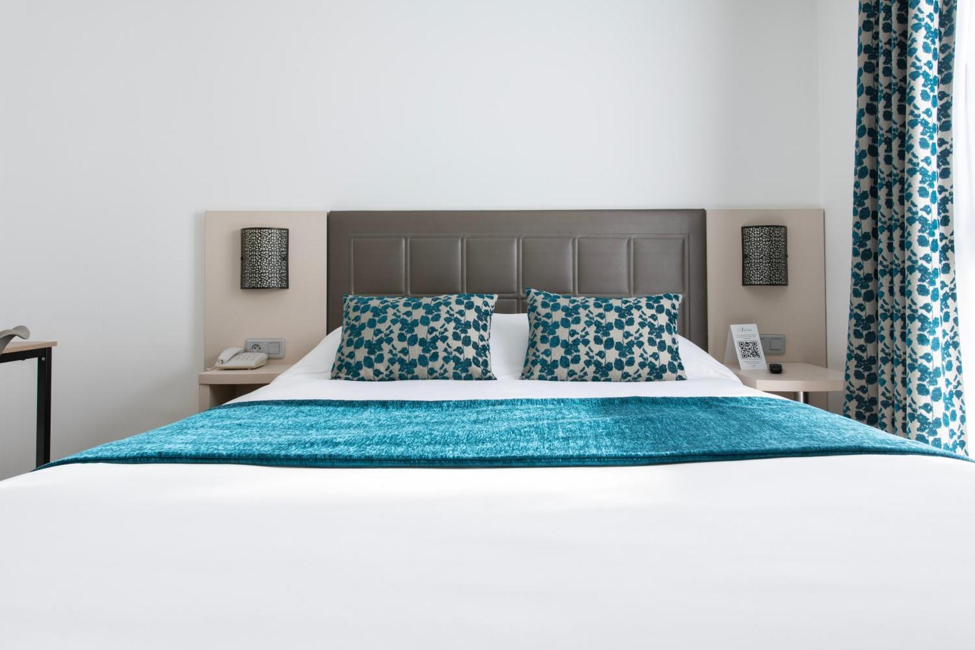 Hotel Atrium Arles Centre Екстериор снимка