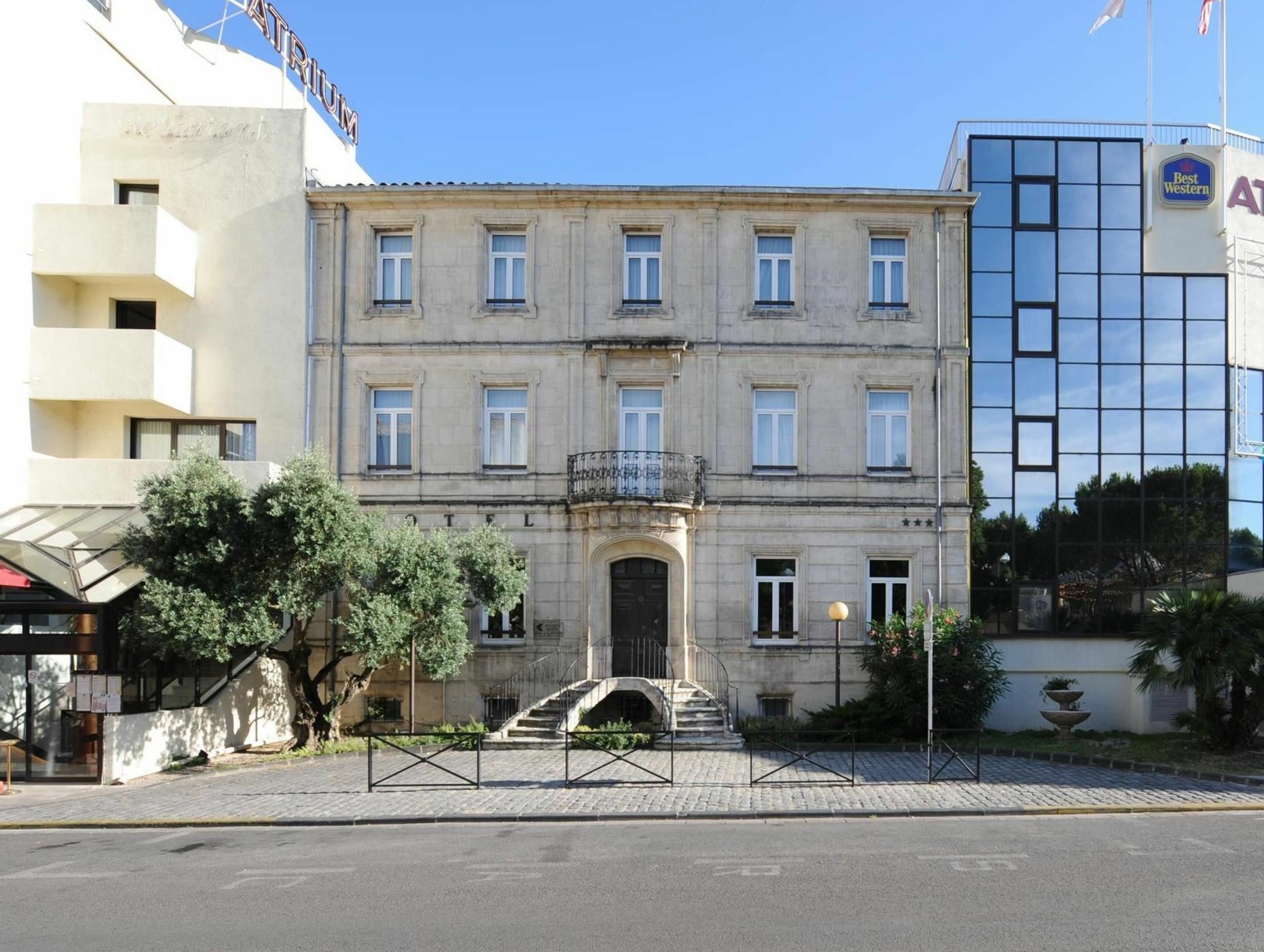 Hotel Atrium Arles Centre Екстериор снимка